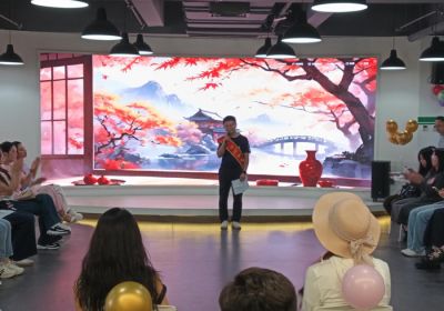 我區青年相親大會上，劉植梅傳遞奮斗與幸福觀 ——彰顯公司培養與社會責任擔當